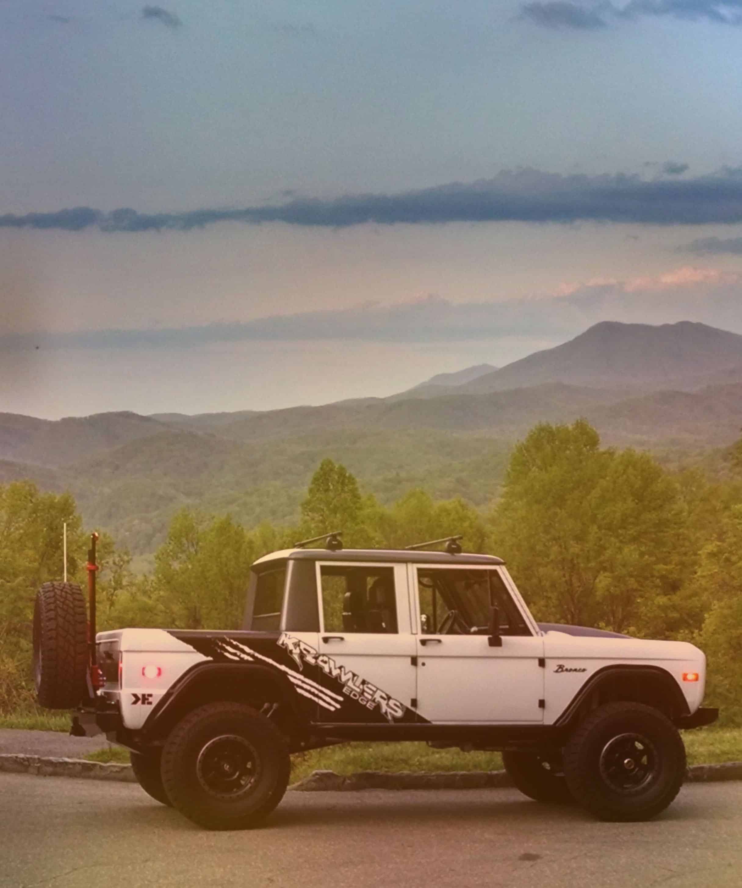 FORD BRONCO CLASSIC CREW